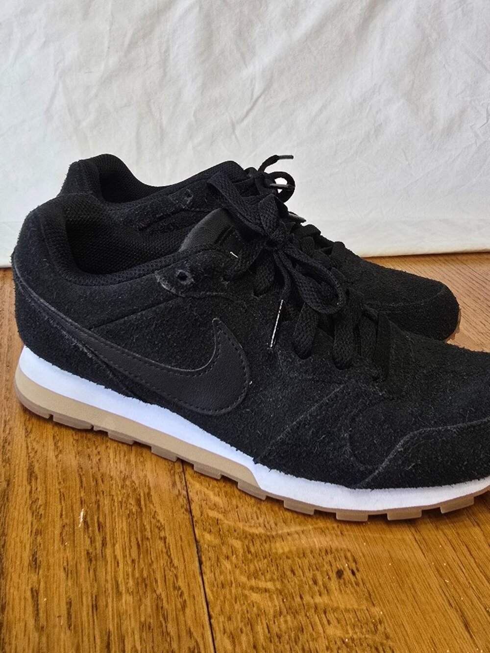 Nike Womens MD Runner 2 SE Trainers Black Size 6 AQ9121 Sneakers